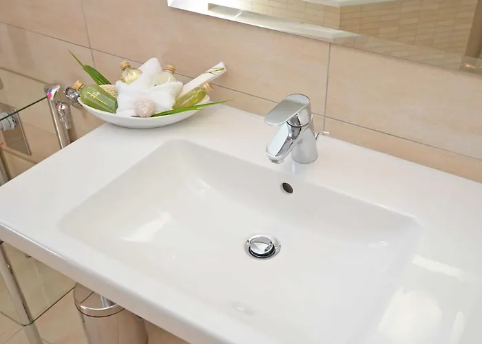 Rosa - Apt. 18 * ゼリン